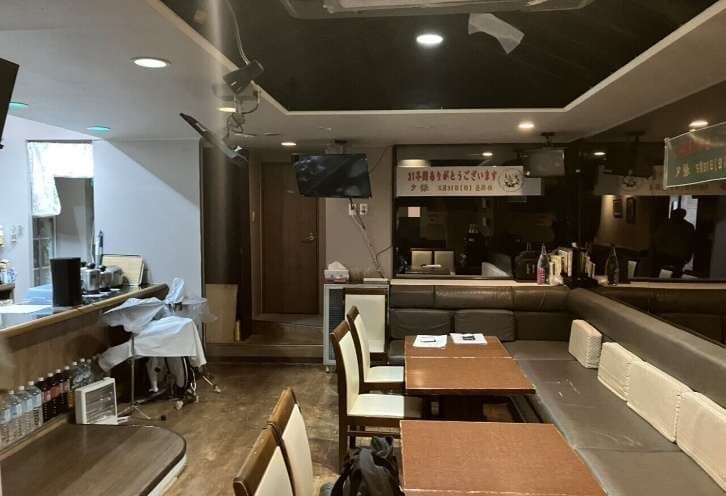 新宿区 バーの飲食店居抜き物件 新宿駅徒歩9分 歌舞伎町スナック居抜き2階店舗