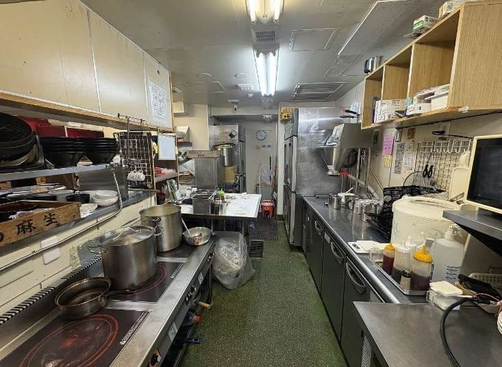 清瀬駅徒歩1分 杉田ビル ラーメン居抜き物件 サムネイル2