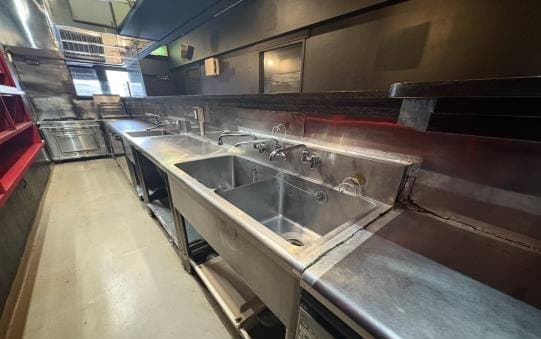 淵野辺駅徒歩4分 ライオンズプラザ 居酒屋居抜き物件 サムネイル3